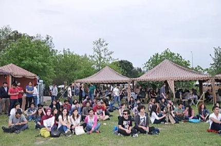  sanatçı organizasyonu, sanatçı konser fiyatları, sanatçı menajeri, menejer, belediye festival organizasyonu, üniversite şenlikleri, bayi eventleri, mice event, yılbaşı organizasyonları, açılış organizasyonu, kına nişan düğün sünnet organizasyonu, müzik grupları, düğün müzik grupları